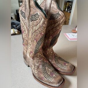 Brown Embroidered Western Boots